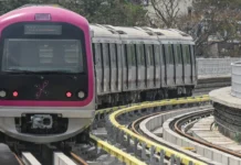 மெட்ரோ ரயில்கள் தாமதம் பயணிகள் கடும் அவதி