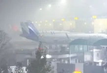 டெல்லியில் தொடர் கனமழைதிருப்பி விடப்பட்ட 15 விமானங்கள்