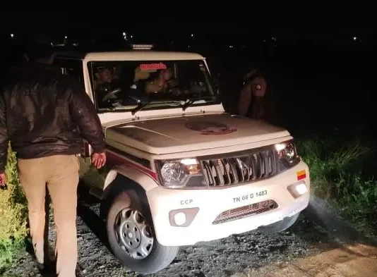 மாணவி பாலியல் வன்கொடுமை: 3 பேரை சுட்டுப் பிடித்த போலீஸார்