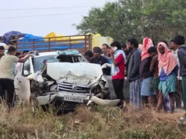 கார் கவிழ்ந்து ஒரேகுடும்பத்தைச் சேர்ந்த 3 பேர் பலி