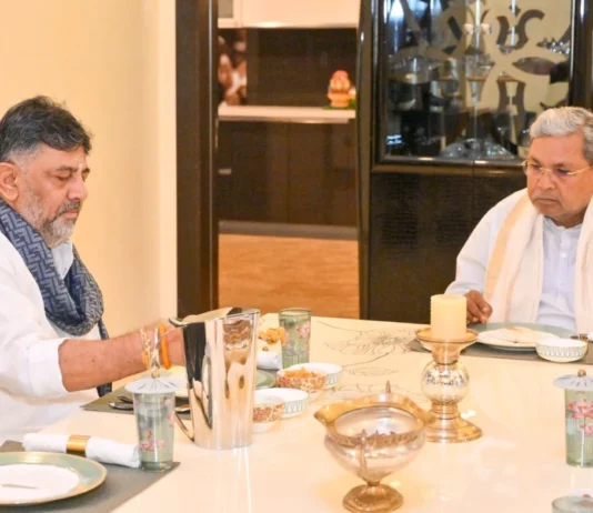 டி.கே.சிவகுமார் வீட்டில் சித்தராமையா