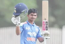 இரட்டை சதம் விளாசி அபிக்யான் குண்டு சாதனை