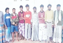 இலங்கை கடற்படையினரால் தமிழக மீனவர்கள் 12 பேர் சிறைபிடிப்பு