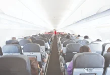 மக்கள் சொந்த ஊர்களுக்கு செல்வதால் விமான கட்டணம் உயர்வு