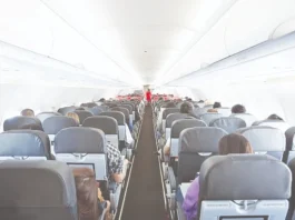 மக்கள் சொந்த ஊர்களுக்கு செல்வதால் விமான கட்டணம் உயர்வு