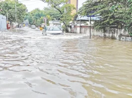 சென்னையில் மக்களின் இயல்பு வாழ்க்கை பாதிப்பு