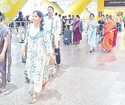 இலங்கையில் சிக்கிய29 பேர் சென்னை வருகை