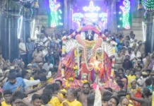 கும்பகோணம்: சீனிவாசபெருமாள் திருக்கோவிலில் கல்கருடசேவை