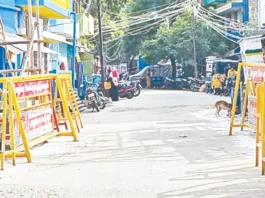 திருப்பரங்குன்றத்தில் தடுப்புகள் அகற்றப்பட்டு மலைக்கு போகும் பாதை திறப்பு