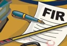 மாணவனைத் தாக்கிய ஆசிரியர் பள்ளி மீது எஃப்.ஐ.ஆர்