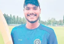 ஹைதராபாத் வீரர் அமன் இரட்டைச் சதம்