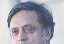 காங்கிரஸ் கட்சியில் இருந்து விலகிச் செல்ல மாட்டேன்: சசி தரூர் திட்டவட்டம்