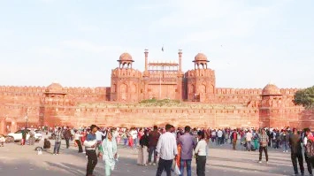 டெல்லி செங்கோட்டை அருகே கோவிலை தகர்க்க பயங்கரவாதிகள் சதி