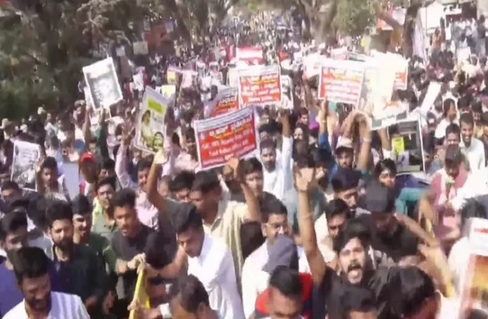 24moffusil lead photo