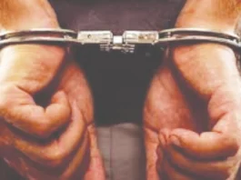 தாய் தந்தை கொடூர கொலைமனநலம் பாதித்த மகன் கைது