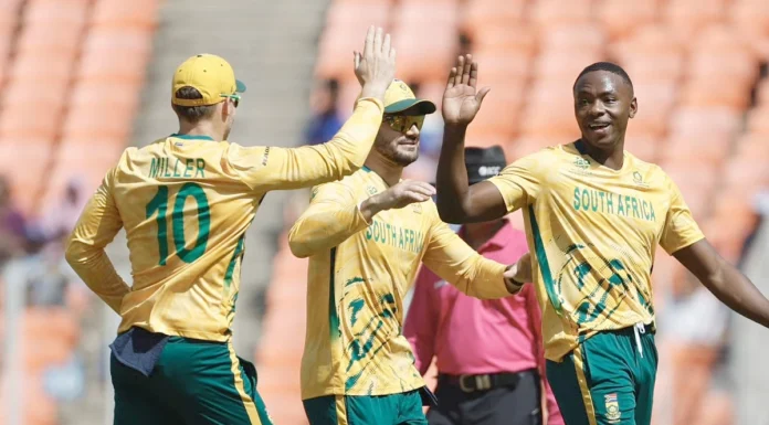 2-வது சூப்பர் ஓவரில் தென் ஆப்பிரிக்கா போராடி வெற்றி