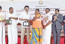 தூய்மைப் பணியாளருக்கு உணவு
