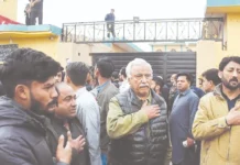 இஸ்லாமாபாத் மசூதியில் தற்கொலைப் படை தீவிரவாதி தாக்குதல் – 69 பேர் உயிரிழப்பு