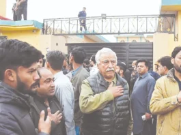 இஸ்லாமாபாத் மசூதியில் தற்கொலைப் படை தீவிரவாதி தாக்குதல் – 69 பேர் உயிரிழப்பு