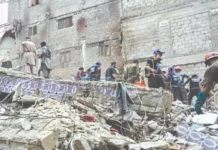 கராச்சியில் சோகம்: கியாஸ் சிலிண்டர் வெடித்து 16 பேர் பலி