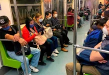 மெக்சிகோ பள்ளிகளில் முகக்கவசம் கட்டாயம்