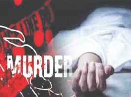 இளைஞரை அரை நிர்வாணமாக்கி அடித்துக் கொன்ற நண்பர்கள்