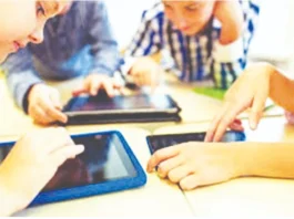 சமூக வலைதளங்களை 16 வயதுக்கு உட்பட்டோர் பயன்படுத்தத் தடை?