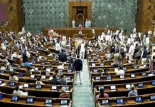 பாஜகவினருடன் பெண் எம்பிக்கள் ரகளை.. பதறிய மத்திய அமைச்சர்கள்