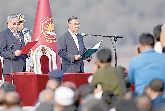 வங்கதேசத்தின் புதிய பிரதமராக தாரிக் ரஹ்மான் பதவியேற்றார்