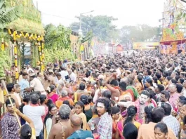 இரவீஸ்வரர் கோயில் கும்பாபிஷேகம் கோலாகலம்: