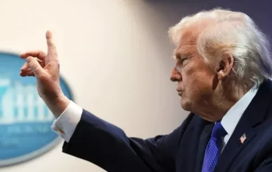 இந்தியா உள்ளிட்ட உலக நாடுகள் மீதான 15% வரி தொடரும்! அடங்காத டிரம்ப்