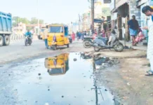 திருவள்ளூர் தேசிய நெடுஞ்சாலையில் குழாய் உடைந்து வீணாகும் குடிநீர்