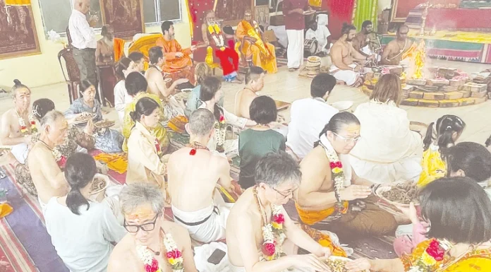 உலக நன்மைக்காக ஜப்பானியர்கள் நடத்திய சிறப்பு யாகம்