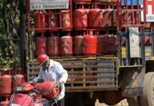 தொழிற்சாலைகள் முடங்கின