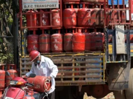 தொழிற்சாலைகள் முடங்கின