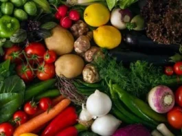 ஓட்டல் உணவு விற்பனை குறைப்பு எதிரொலி காய்கறி விலை சரிவு