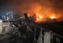 பாகிஸ்தான் தாக்குதல் 400 பேர் பலி