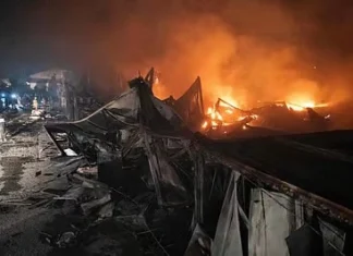 பாகிஸ்தான் தாக்குதல் 400 பேர் பலி