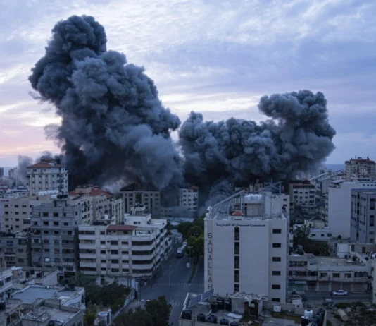 கமேனி கொல்லப்பட்டார்