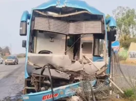 பெங்களூர் வந்து கொண்டிருந்த பஸ் விபத்து – 4 பேர் பலி