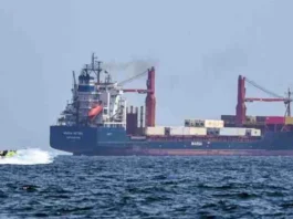 ஒவ்வொரு சரக்குக் கப்பலுக்கும்2 மில்லியன் சுங்க வரி வசூலிக்கும் ஈரான்