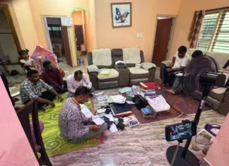 10 லஞ்ச அதிகாரிகள் சிக்கினர்