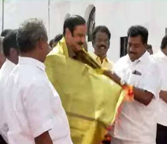 வேட்பு மனுவை தாக்கல் செய்தார் அன்புமணி