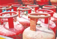 2 கப்பல்களில் வந்த எல்பிஜி நாட்டின் மொத்த தேவையையும் பூர்த்தி செய்யுமா?