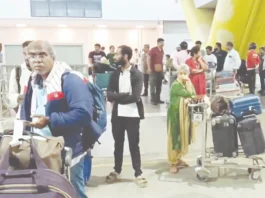 ஏவுகணைகள் வெடிக்கும் சத்தம்: துபாயில் இருந்து சென்னை திரும்பியவர்கள் பேட்டி