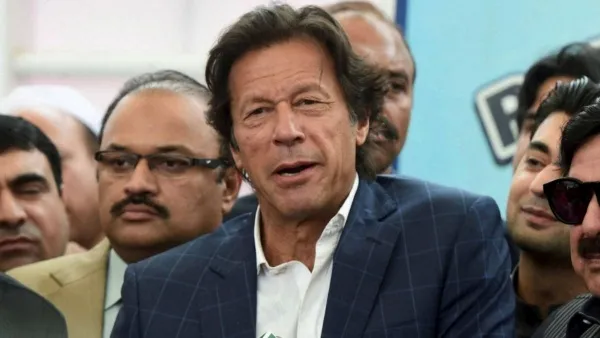 உலகக்கோப்பை வென்ற கேப்டன் படம் போட்ட டி-சர்ட்டுக்கு தடை