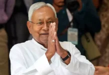 முதல்வர் பதவியை துறக்கிறார் நிதிஷ் குமார்