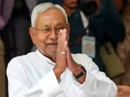 முதல்வர் பதவியை துறக்கிறார் நிதிஷ் குமார்