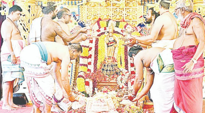 வடபழனி கோயிலில் பங்குனி உத்திரத் திருவிழா: லட்சார்ச்சனையுடன் தொடங்கியது