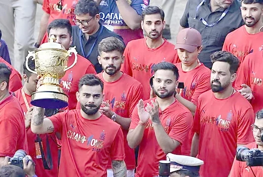 ‘ஆர்சிபி’ அணியை ரூ.16,706 கோடிக்கு வாங்கிய ஆதித்யா பிர்லா குழும கூட்டமைப்பு